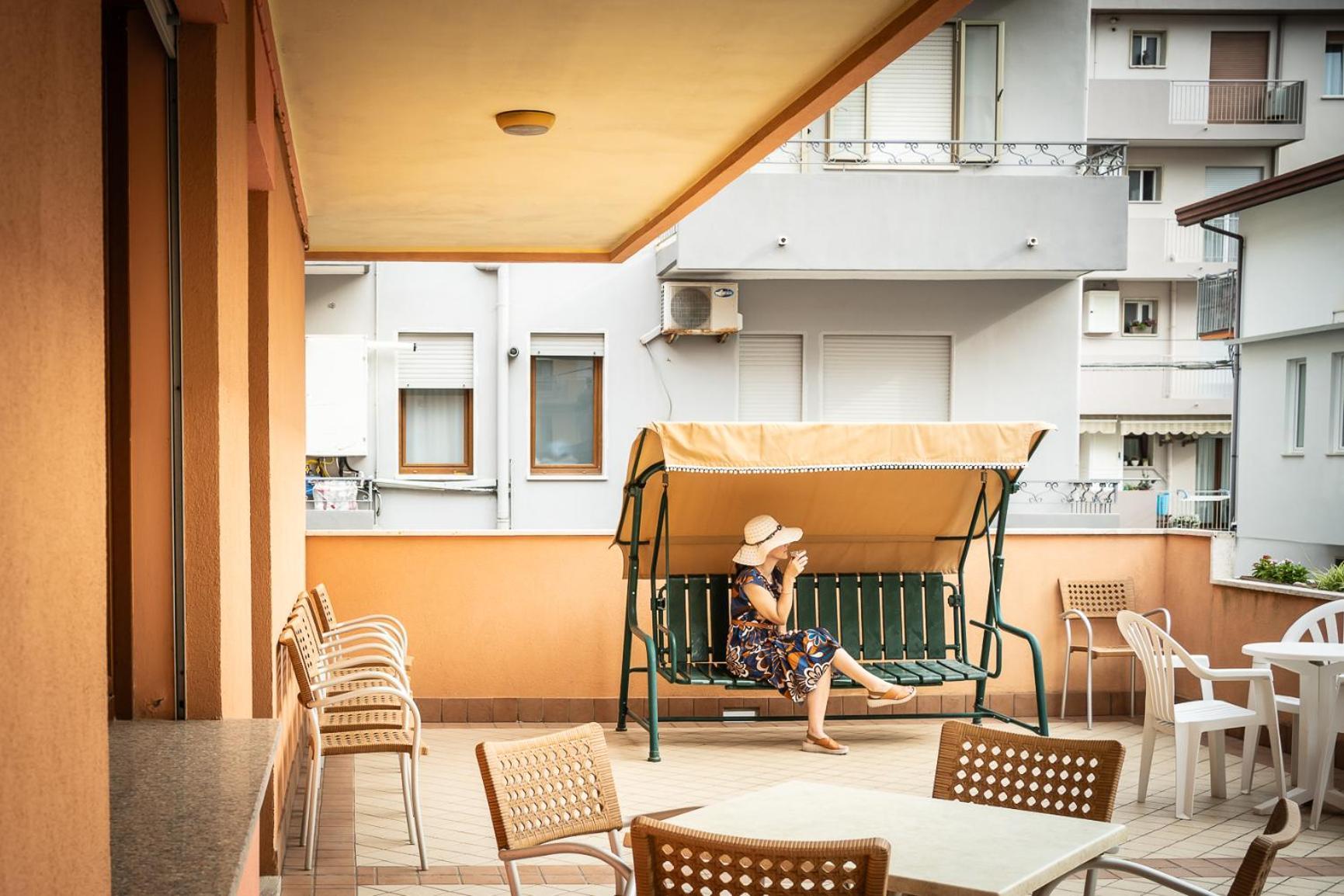 Easy Hotel Meryon Sottomarina Exteriör bild