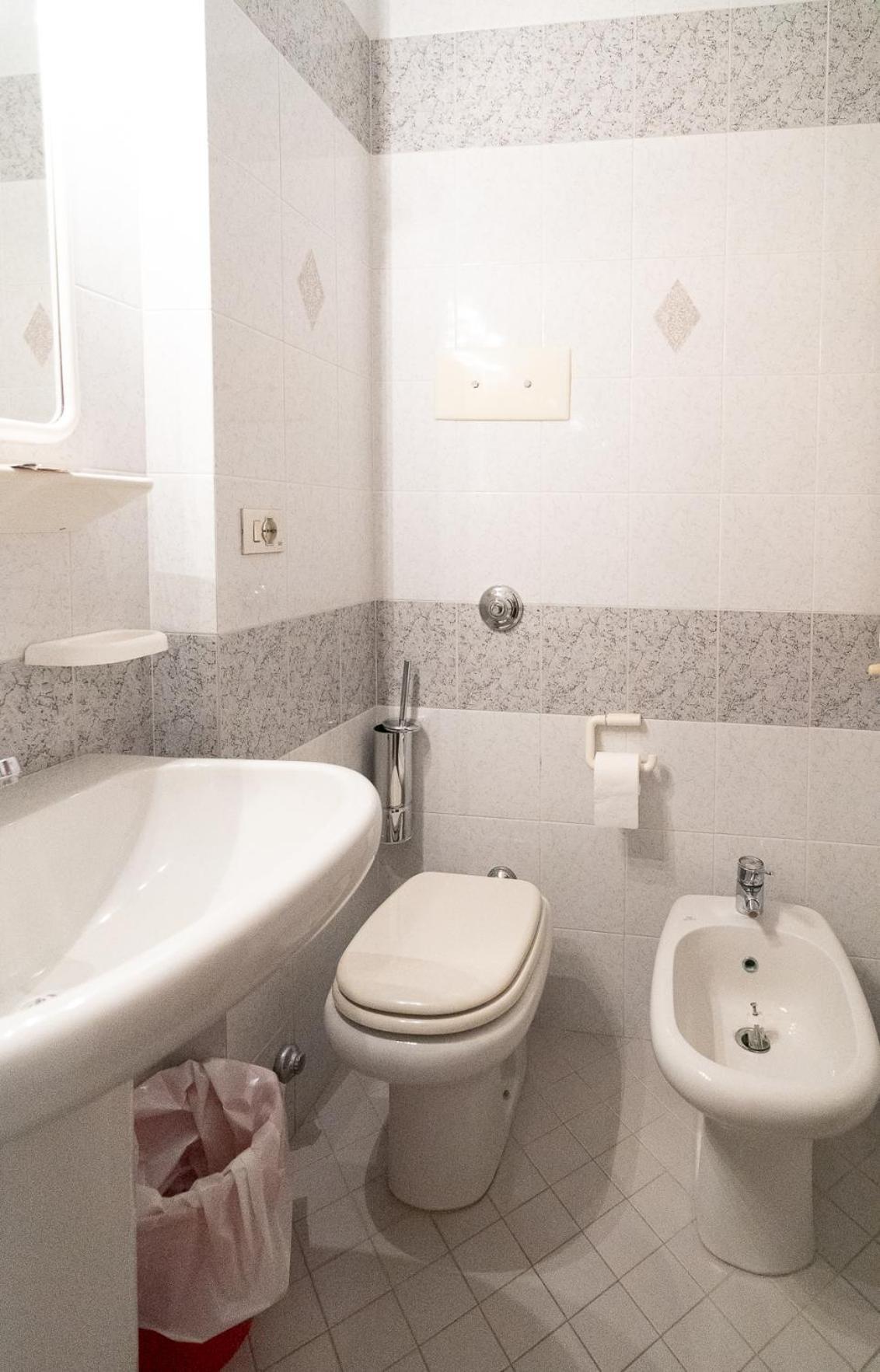Easy Hotel Meryon Sottomarina Rum bild
